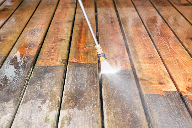 Best Deck and Patio Pressure Washing in Oak Park Heights, MN